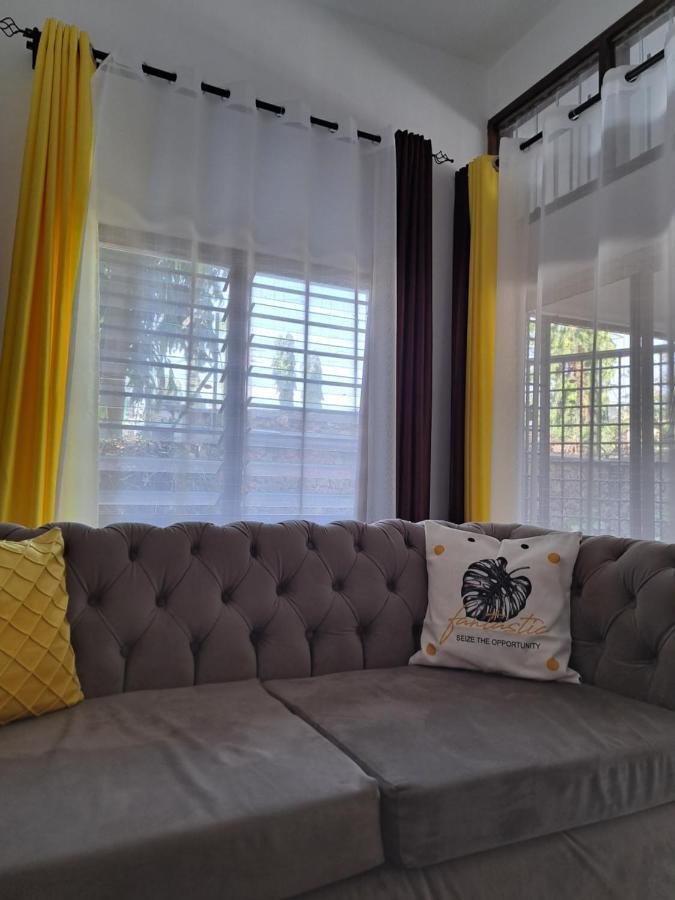 Halisi Stays 1Bed Near Sgr/Airport มอมบาซา ภายนอก รูปภาพ
